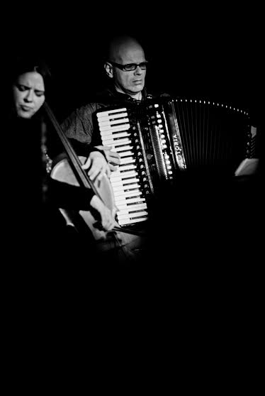Book An Accordionist & Cellist Duo in London - Jazz Bands London